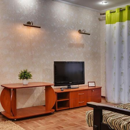 Apartment - Sobornyi Prospect 93 Zaporizhia Esterno foto