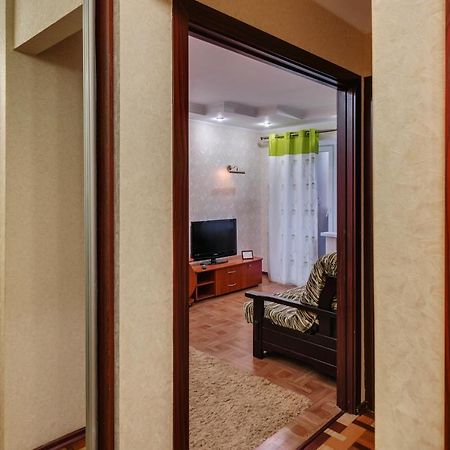 Apartment - Sobornyi Prospect 93 Zaporizhia Esterno foto