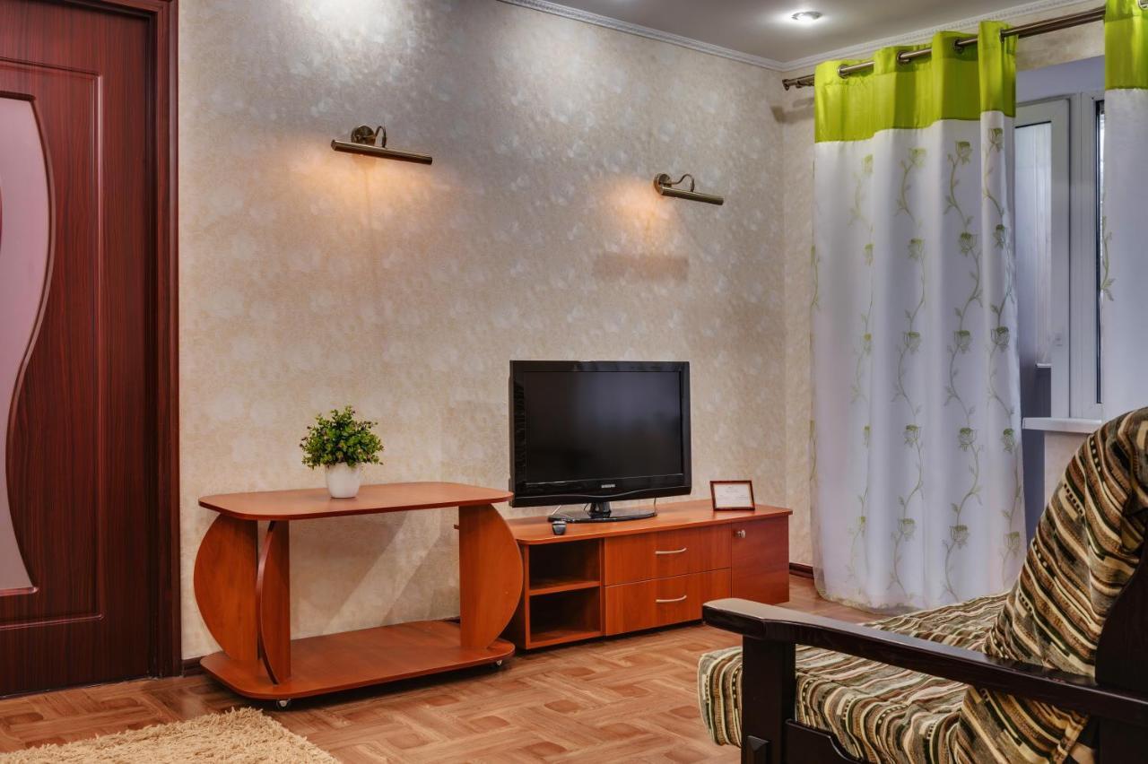 Apartment - Sobornyi Prospect 93 Zaporizhia Esterno foto